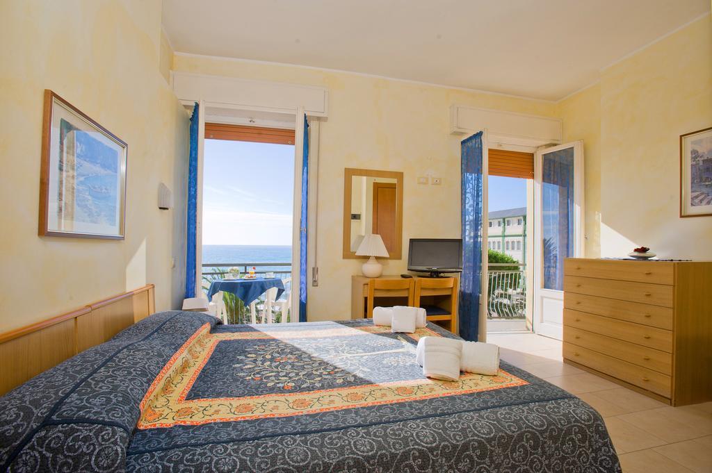Hotel Lido ピエトラ・リーグレ 部屋 写真