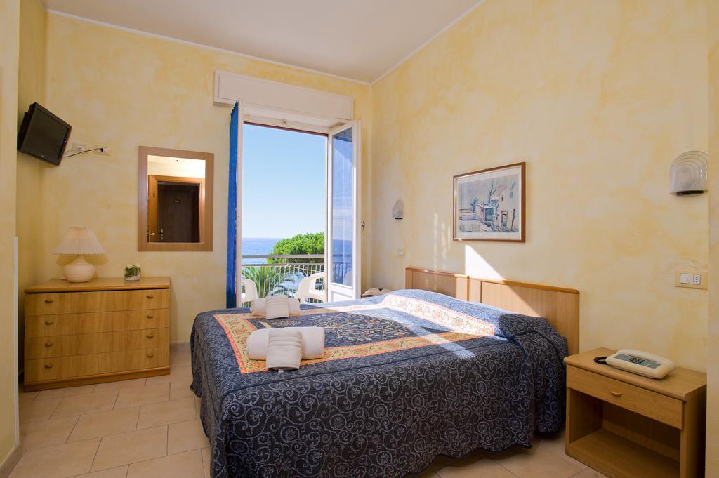 Hotel Lido ピエトラ・リーグレ 部屋 写真