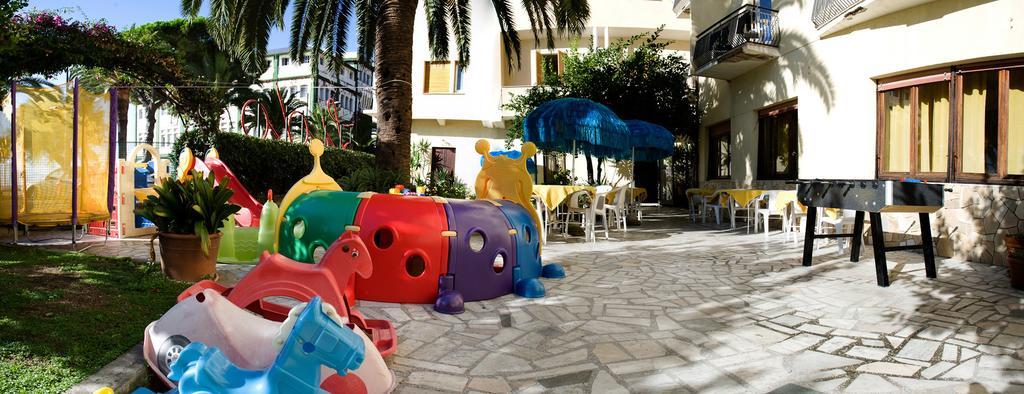 Hotel Lido ピエトラ・リーグレ エクステリア 写真