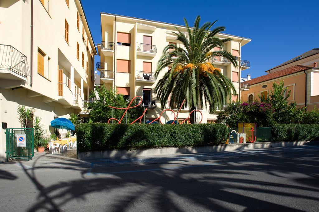 Hotel Lido ピエトラ・リーグレ エクステリア 写真