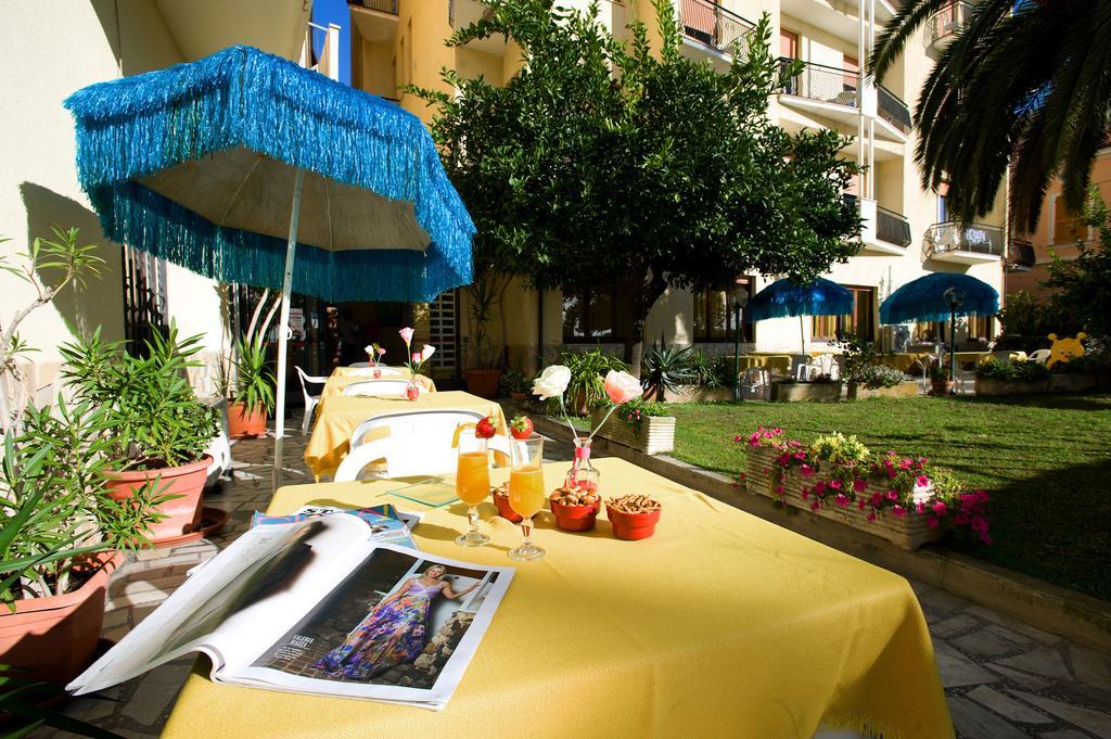 Hotel Lido ピエトラ・リーグレ エクステリア 写真